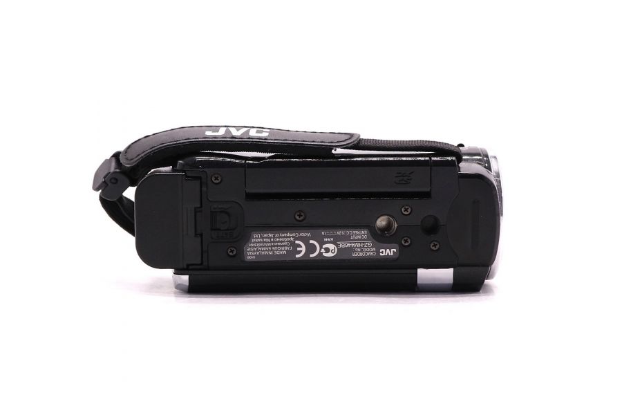 Видеокамера JVC Everio GZ-HM446 в упаковке