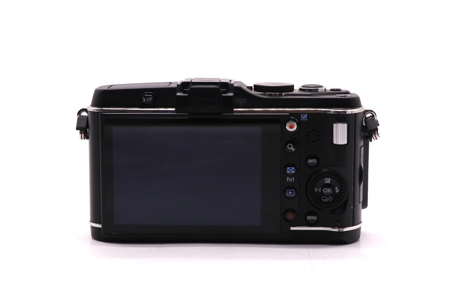 Olympus Pen E-P3 kit (пробег 7605 кадров)