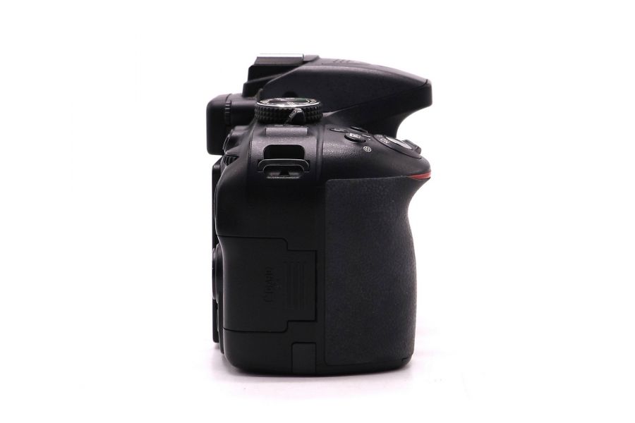Nikon D5300 body в упаковке (пробег 43755 кадров)