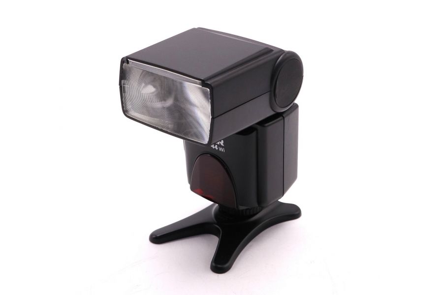 Фотовспышка Dorr Daf 44 Wi for Nikon отличная