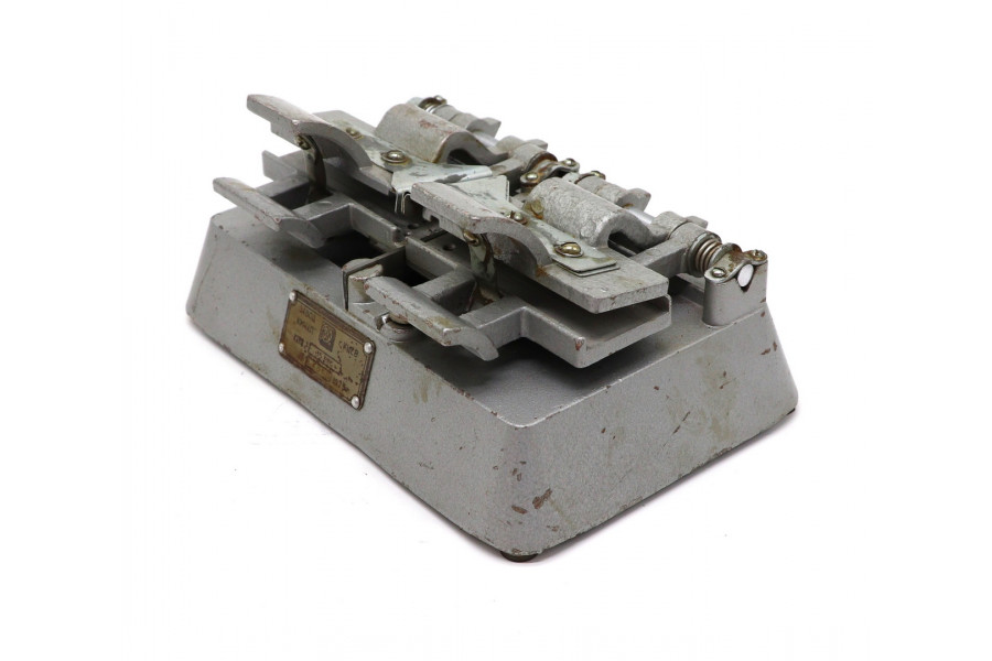 Пресс для склеивания пленки 35 ПКС (СССР, 1975)