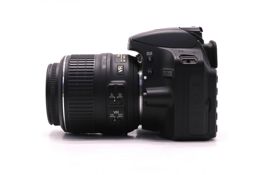 Фотокамера Nikon D3200 kit (пробег 13260 кадров)