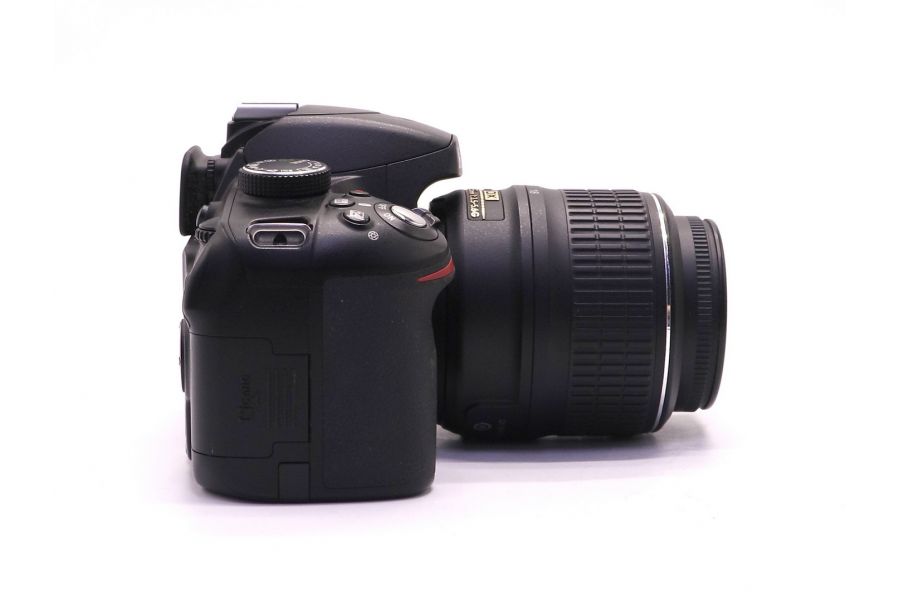 Фотокамера Nikon D3200 kit (пробег 12645 кадров)