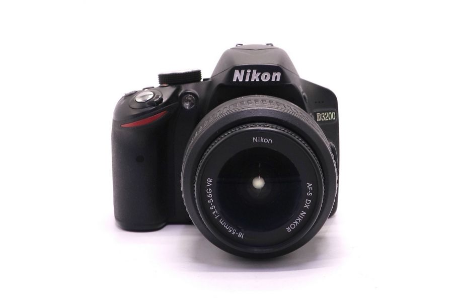 Фотокамера Nikon D3200 kit (пробег 12645 кадров)
