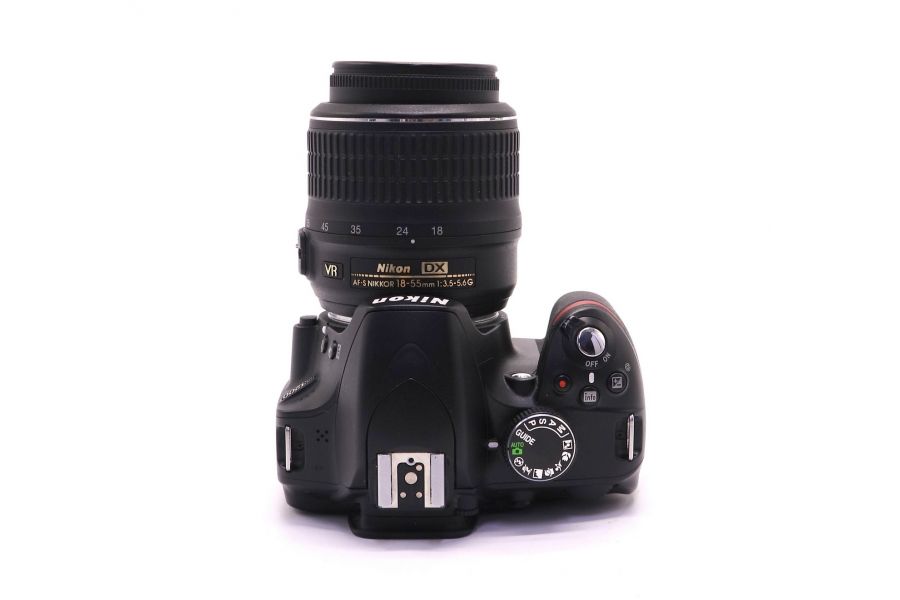 Фотокамера Nikon D3200 kit (пробег 12645 кадров)