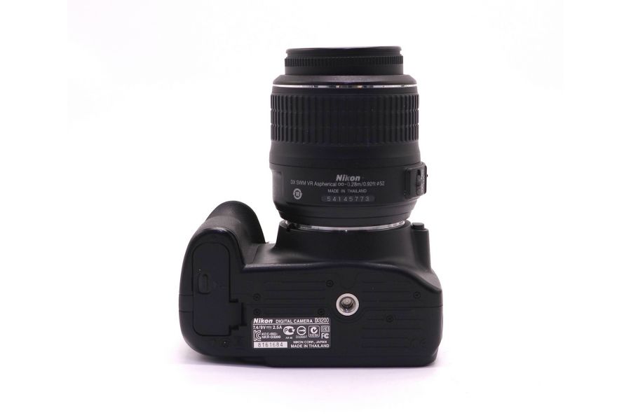 Фотокамера Nikon D3200 kit (пробег 12645 кадров)