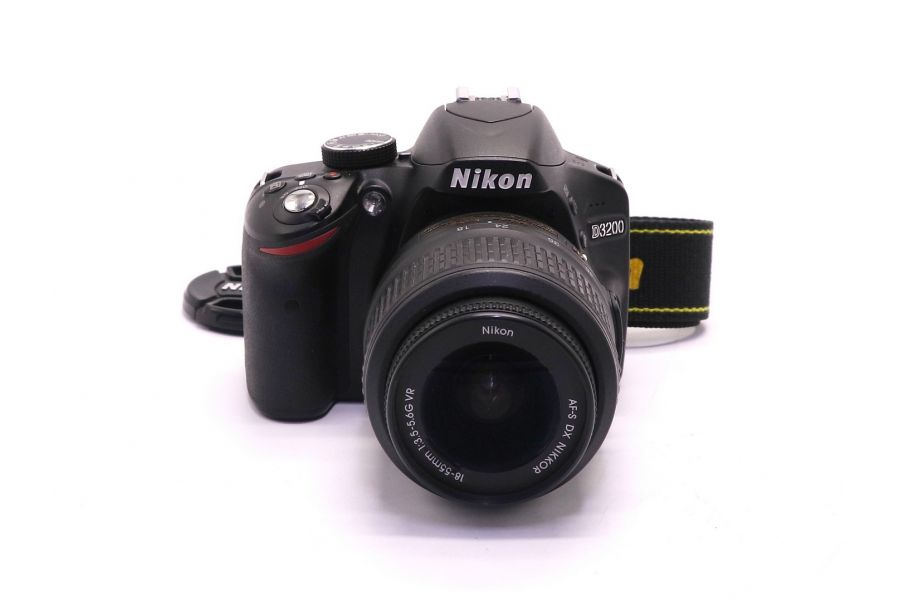 Фотокамера Nikon D3200 kit (пробег 12645 кадров)