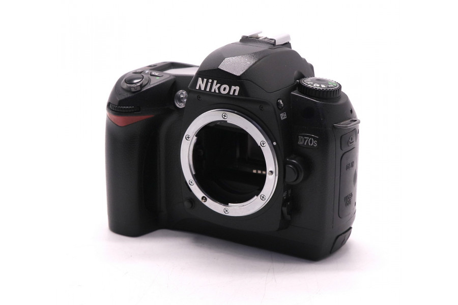 Фотокамера Nikon D70s body (пробег 13075 кадров)