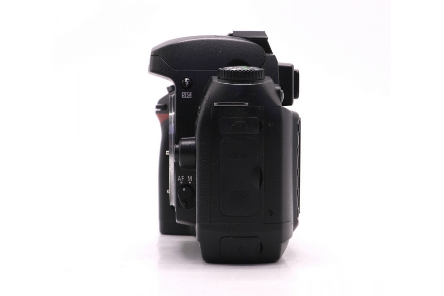 Фотокамера Nikon D70s body (пробег 13075 кадров)