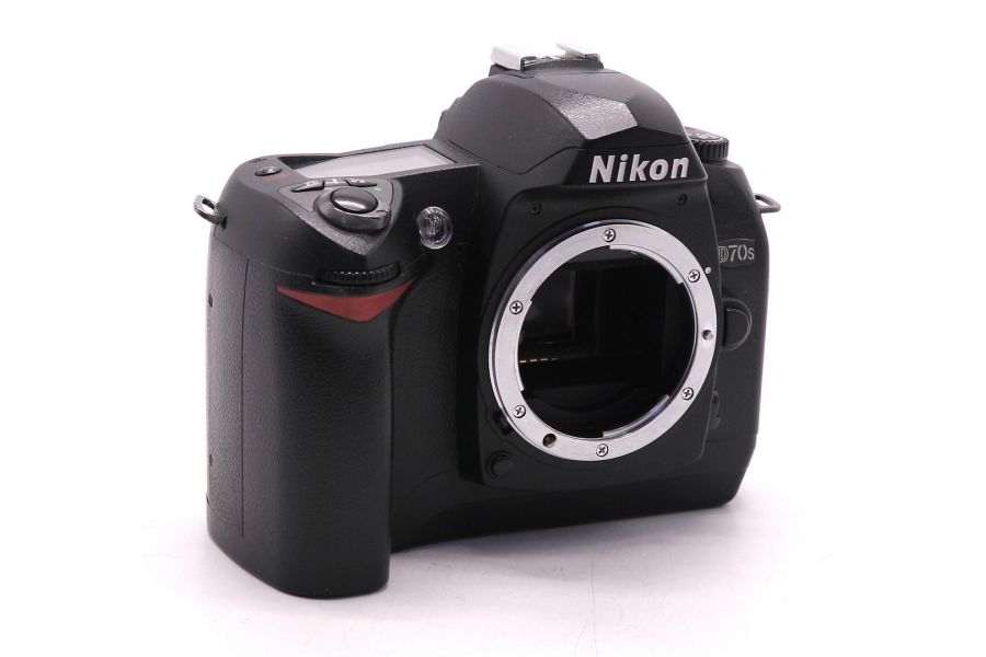 Фотокамера Nikon D70s body (пробег 13075 кадров)