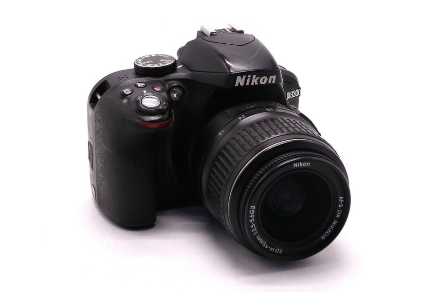 Nikon D3300 kit (пробег 37115 кадров) фотоаппарат