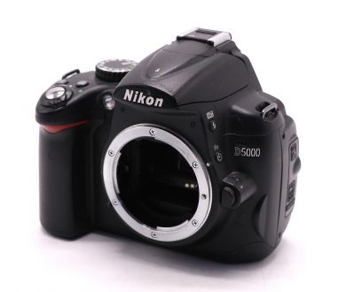 Фотоаппарат Nikon D5000 body (пробег 13850 кадров)