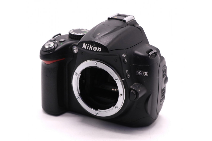 Фотоаппарат Nikon D5000 body (пробег 13850 кадров)