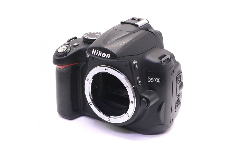 Фотоаппарат Nikon D5000 body (пробег 12935 кадров)