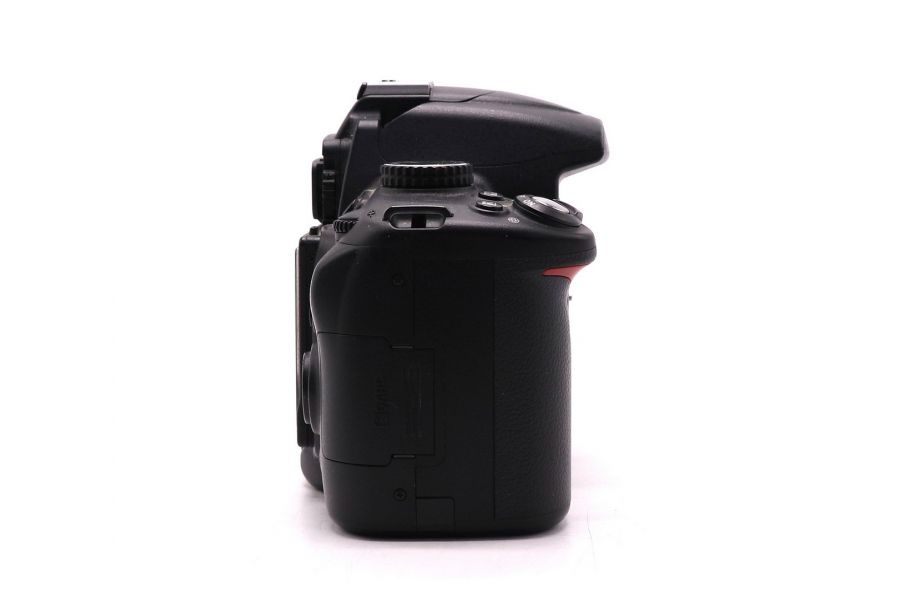 Фотоаппарат Nikon D5000 body (пробег 13850 кадров)