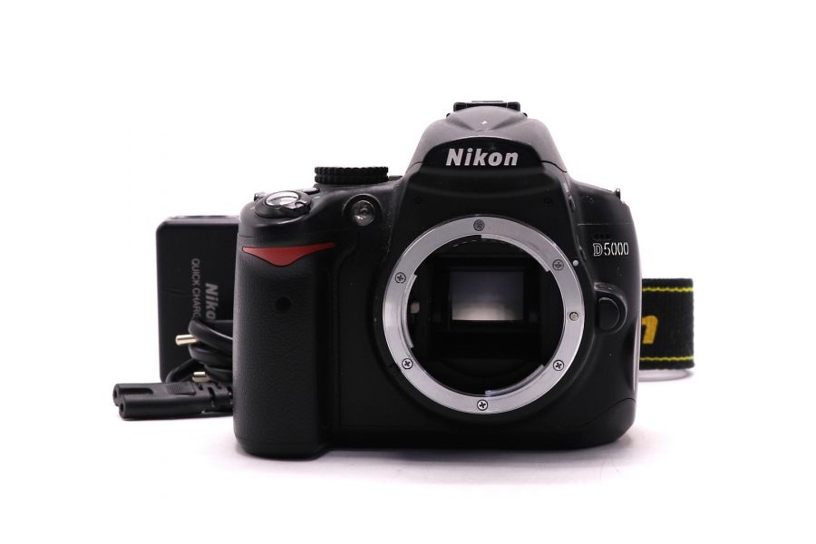 Фотоаппарат Nikon D5000 body (пробег 13850 кадров)