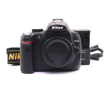 Фотоаппарат Nikon D5000 body (пробег 12935 кадров)