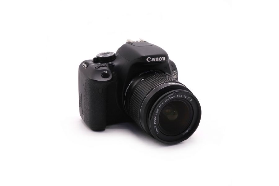 Фотоаппарат Canon EOS 600D kit (пробег 4500 кадров)