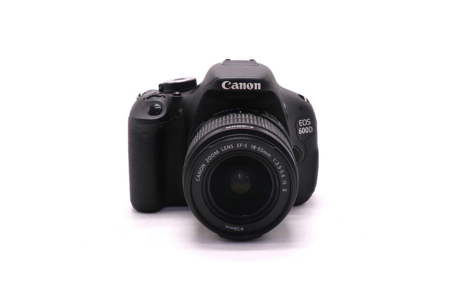 Фотоаппарат Canon EOS 600D kit (пробег 1590 кадров)
