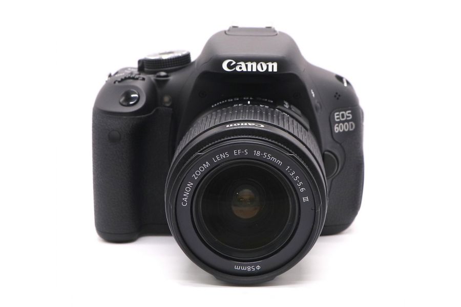 Фотоаппарат Canon EOS 600D kit (пробег 2090 кадров)