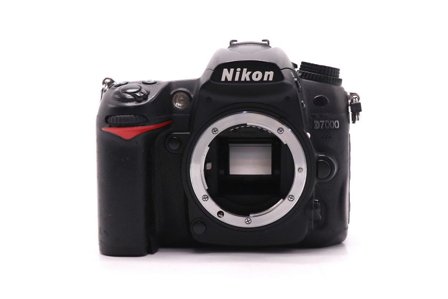 Фотокамера Nikon D7000 body (пробег 219800 кадров)