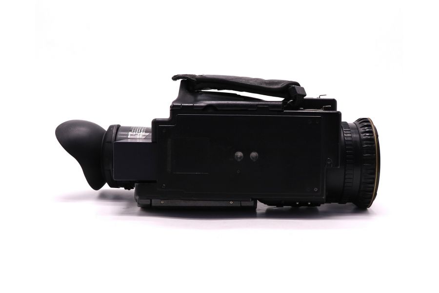 Профессиональная видеокамера Panasonic AG-DVX100A