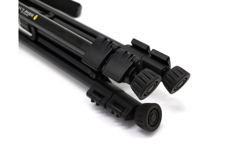 Штатив для камеры Yunteng VCT-391RM в упаковке