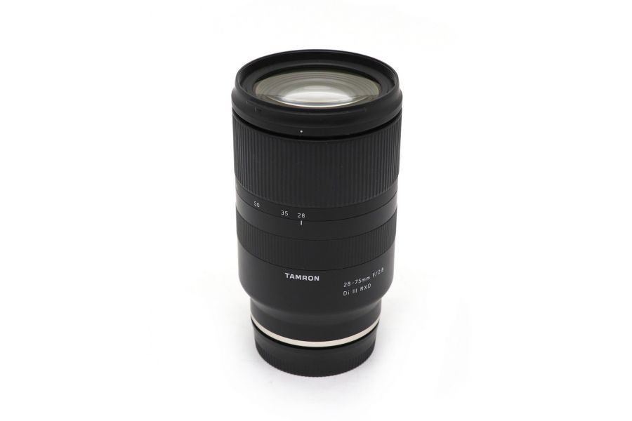 Объектив Tamron 28-75mm f/2.8 Di III RXD Sony E в упаковке