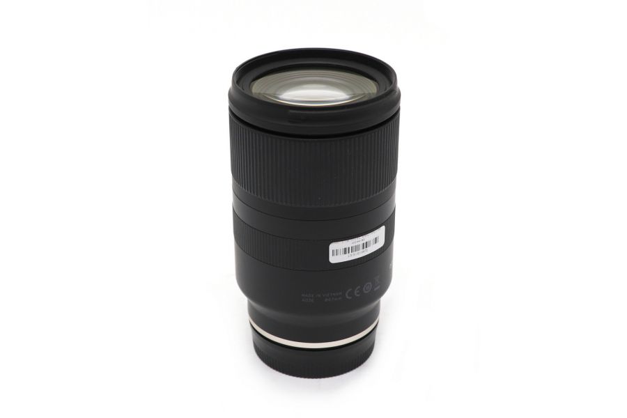 Объектив Tamron 28-75mm f/2.8 Di III RXD Sony E в упаковке