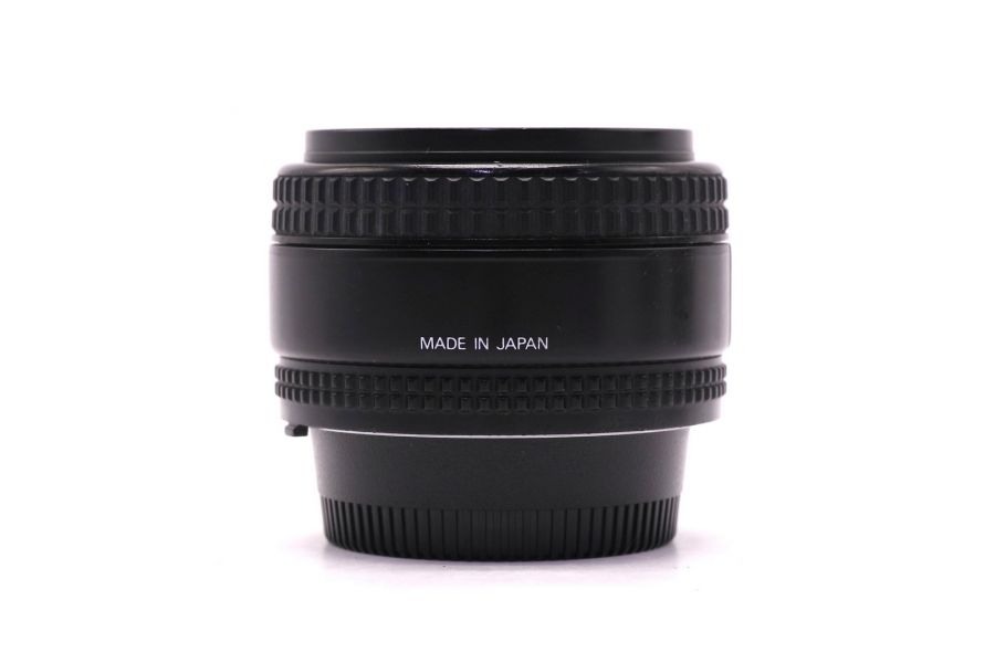 Широкоугольный объектив Nikon 28mm f/2.8 AF Nikkor