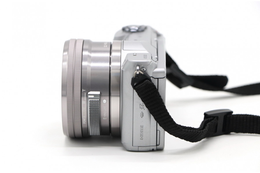 Фотоаппарат Sony A5000 kit (пробег 3150 кадров)