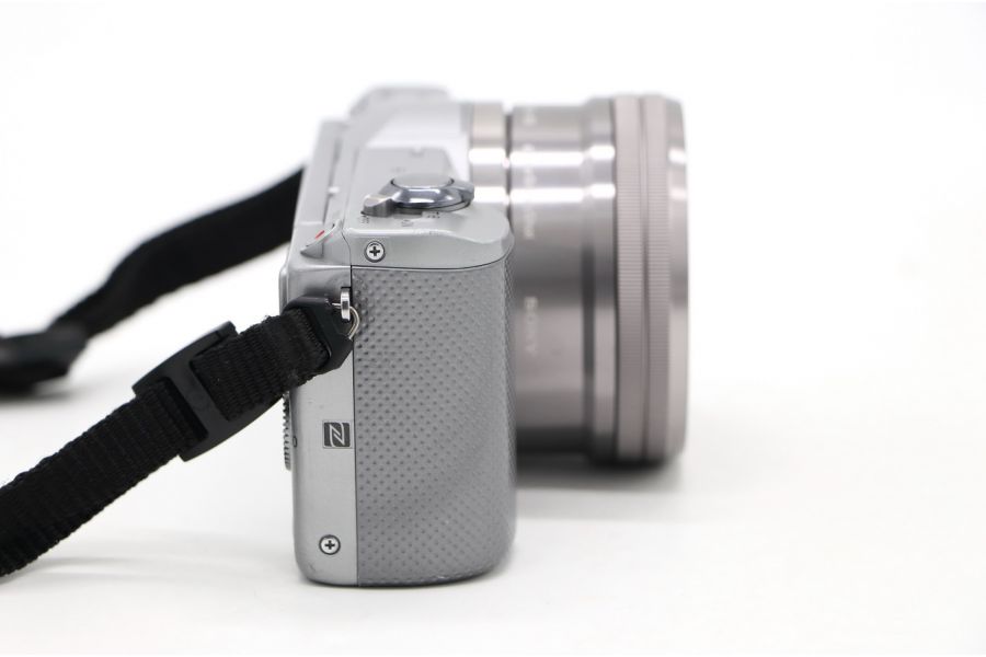 Фотоаппарат Sony A5000 kit (пробег 3150 кадров)