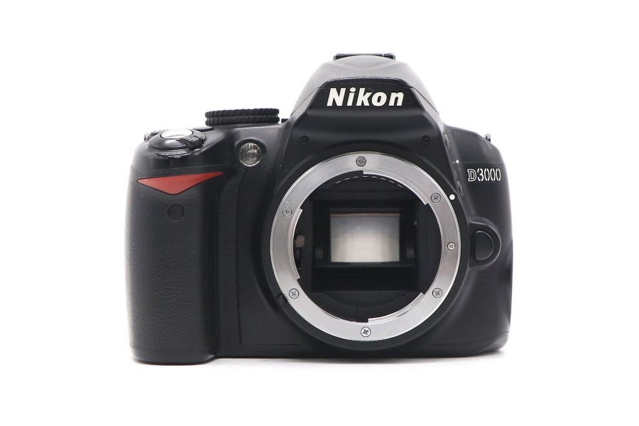 Nikon D3000 body (пробег 100000 кадров)