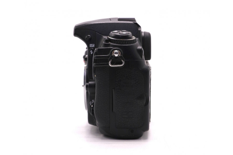 Фотоаппарат Nikon D300 body (пробег 89000 кадров)