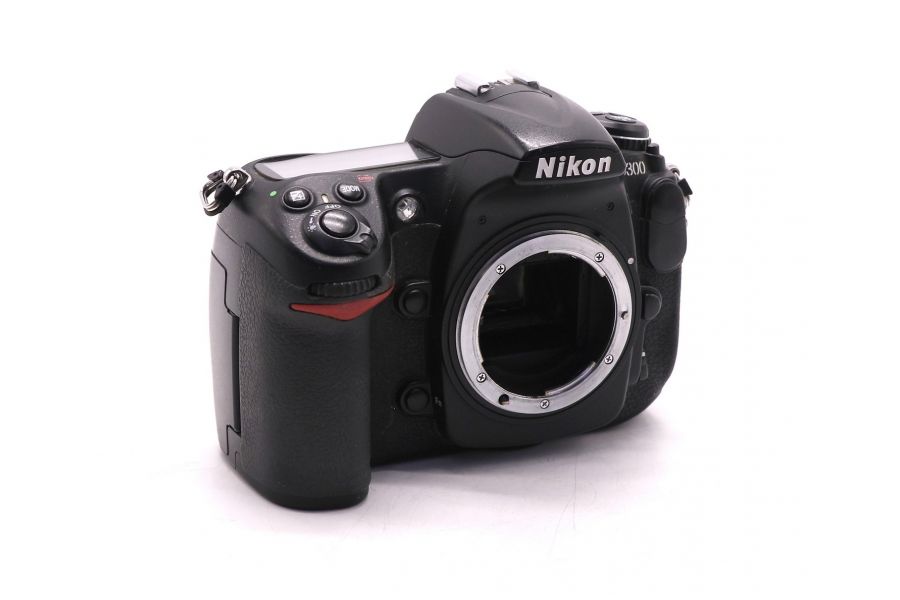 Фотоаппарат Nikon D300 body (пробег 89000 кадров)