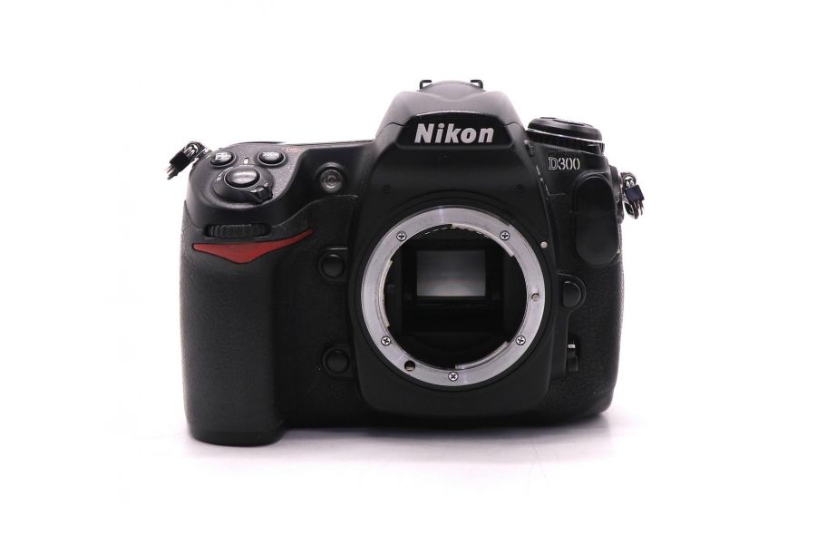 Фотоаппарат Nikon D300 body (пробег 89000 кадров)