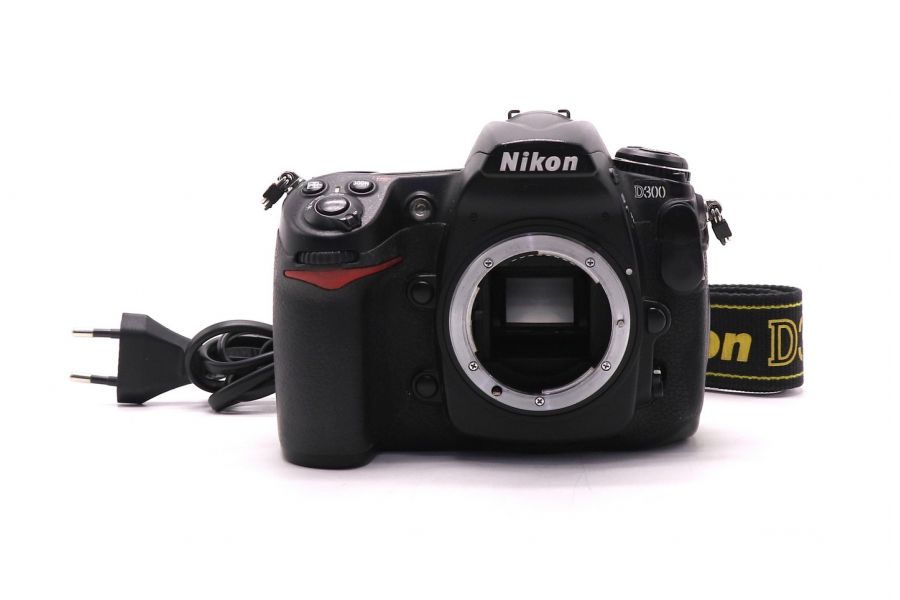 Фотоаппарат Nikon D300 body (пробег 89000 кадров)