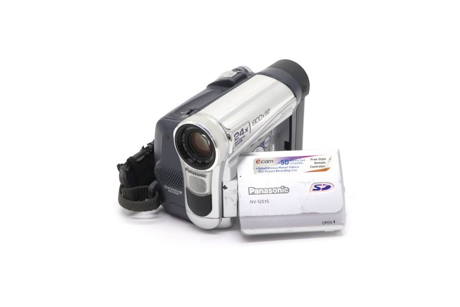 Видеокамера Panasonic NV-GS15GC в упаковке