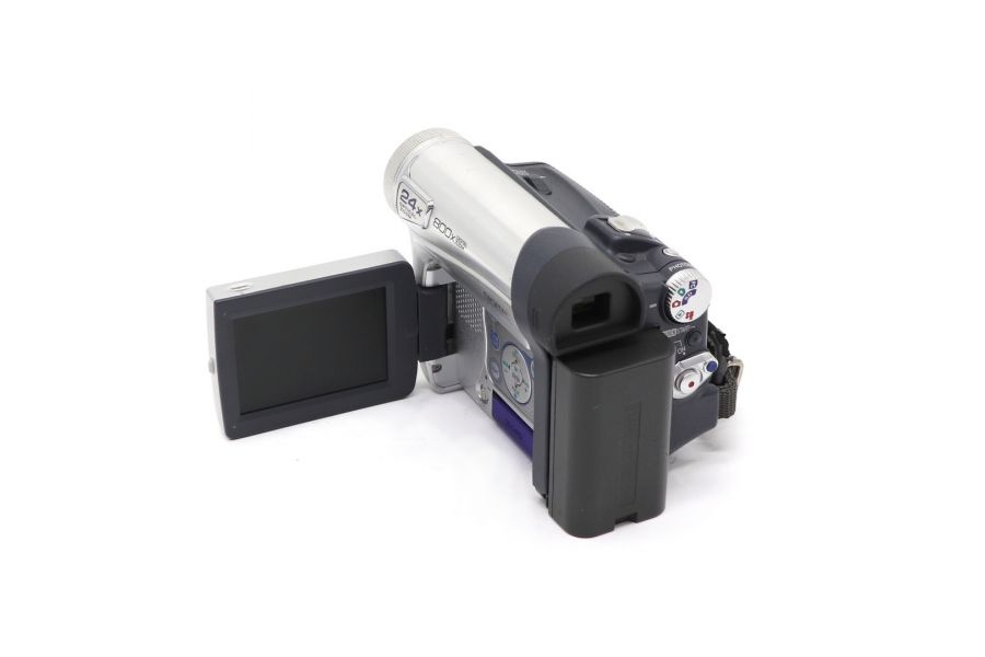 Видеокамера Panasonic NV-GS15GC в упаковке