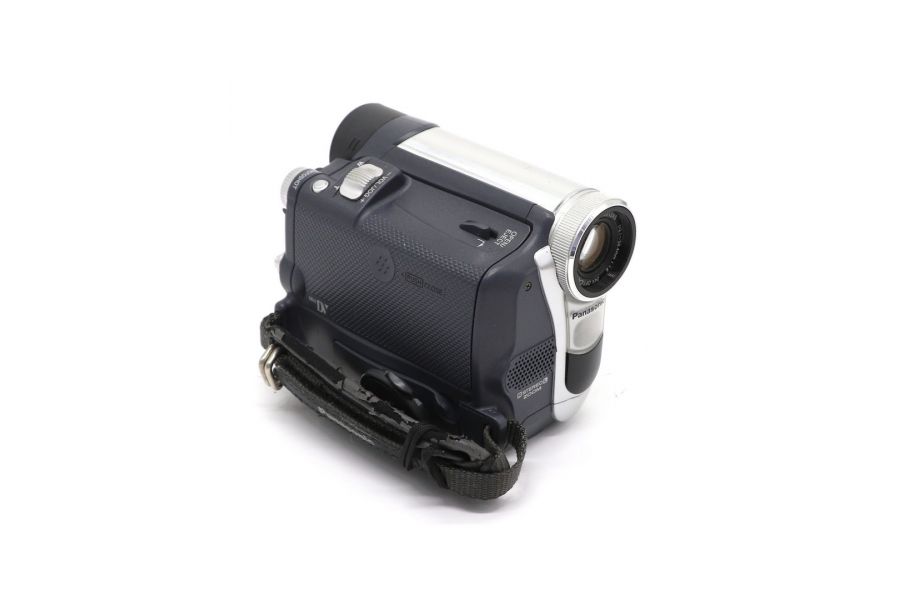 Видеокамера Panasonic NV-GS15GC в упаковке