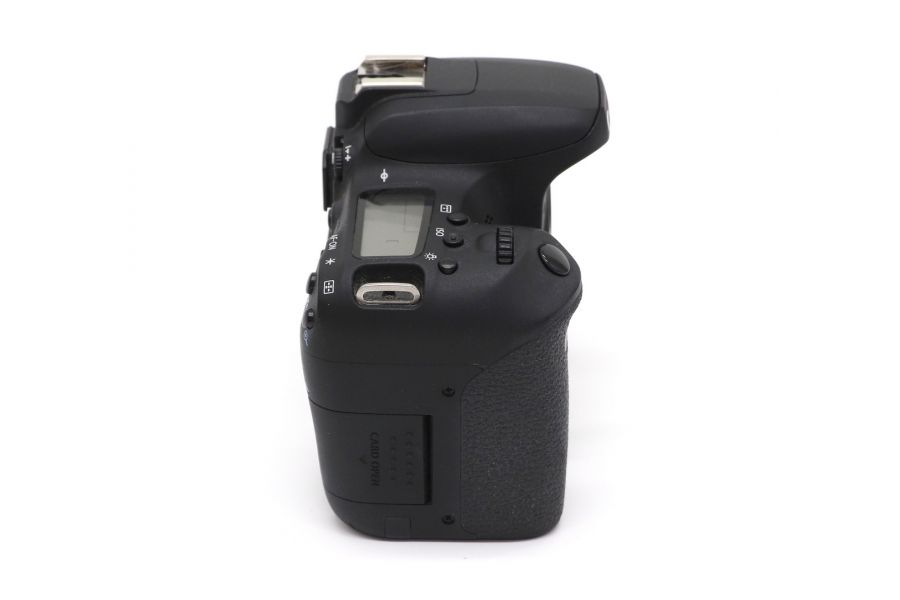 Фотокамера Canon EOS 77D body (пробег 28465 кадров)