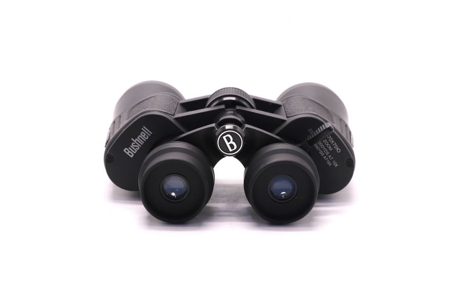 Универсальная бинокль Bushnell 10-70x70 в упаковке