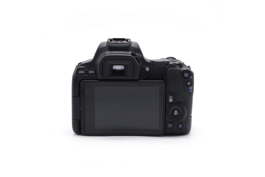 Фотокамера Canon EOS 250D kit (пробег неизвестен)