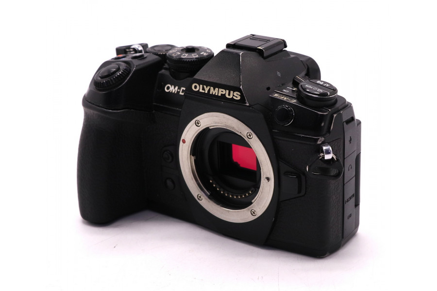 Olympus OM-D E-M1 Mark II body (пробег 133635 кадров) в упаковке
