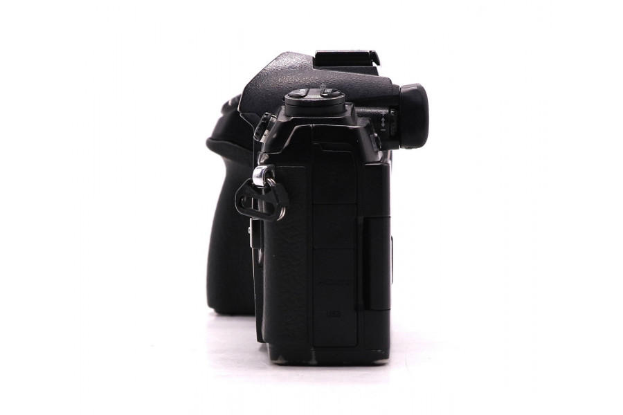 Olympus OM-D E-M1 Mark II body (пробег 133635 кадров) в упаковке