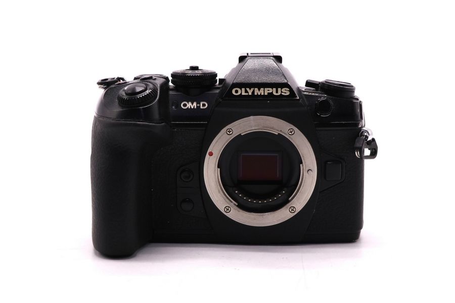 Olympus OM-D E-M1 Mark II body (пробег 133635 кадров) в упаковке