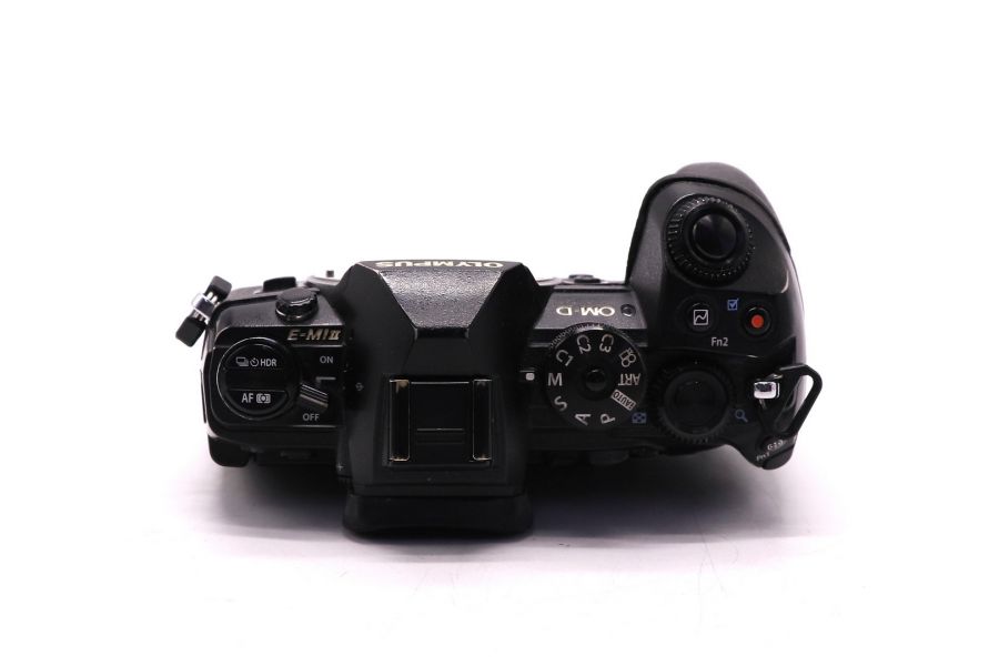 Olympus OM-D E-M1 Mark II body (пробег 133635 кадров) в упаковке