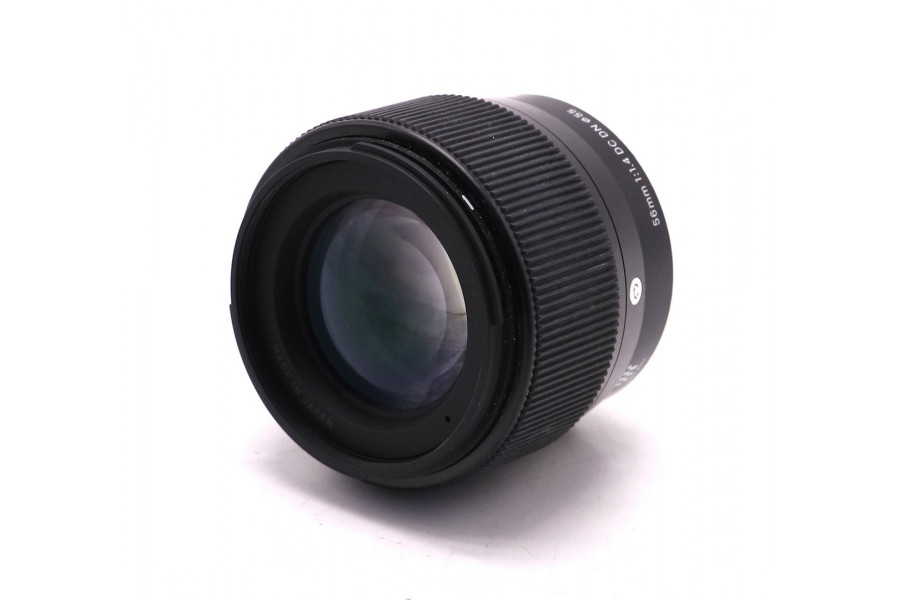 Sigma 56mm f/1.4 DC DN Contemporary Micro 4/3 в упаковке