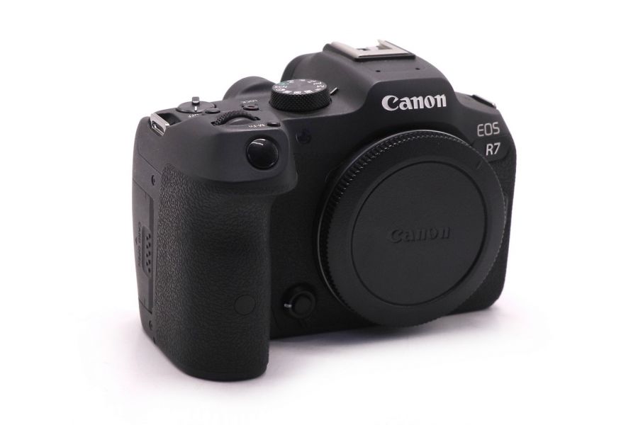 Беззеркальный фотоаппарат Canon EOS R7 body, Japan