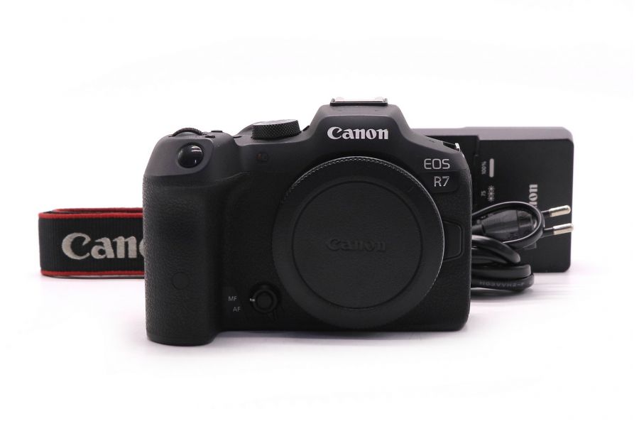 Беззеркальный фотоаппарат Canon EOS R7 body, Japan